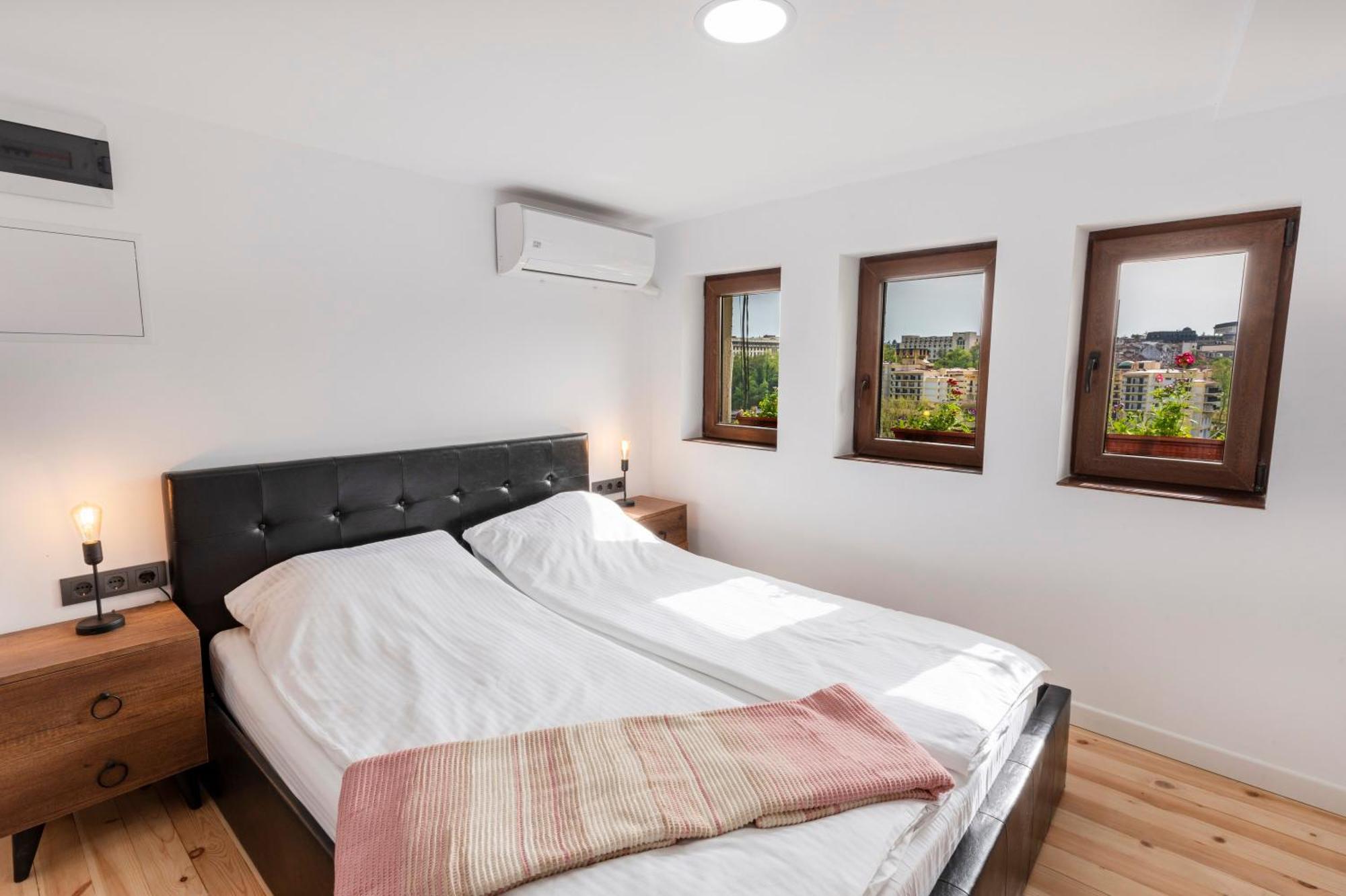 Bobevata Guest House - Floor 1 - Stunning View Old Town เวลีคอเทอร์โนโว ภายนอก รูปภาพ